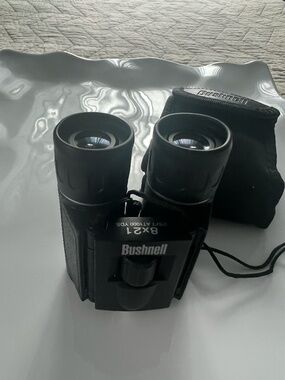 Bushnell 8x21 binoculars, great for hiking, hunting, fishing, compact!
